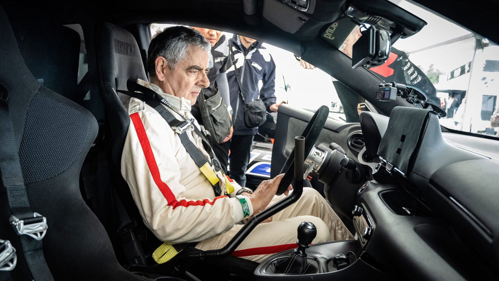 Αποθέωσε το υδρογόνο και «έκραξε» τα ηλεκτρικά ο Mr. Bean